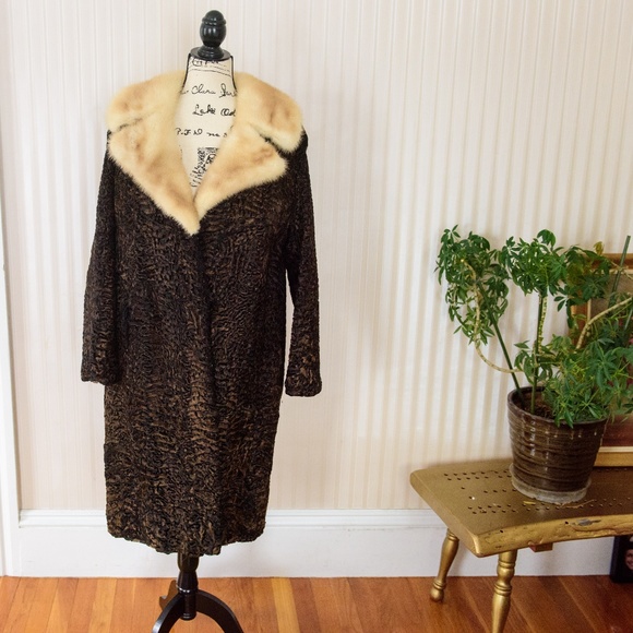 Vintage Jackets & Blazers - Vintage Broadtail Fur Coat